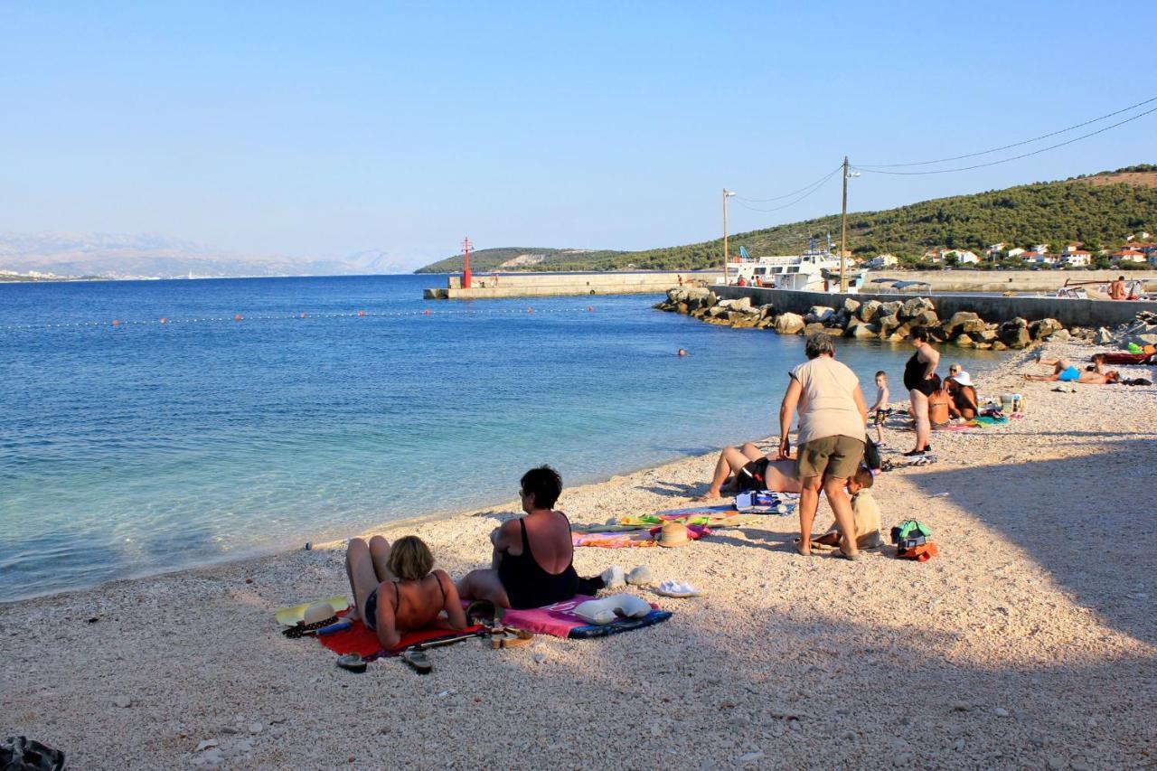 Apartments By The Sea Slatine, Ciovo - 16345 エクステリア 写真