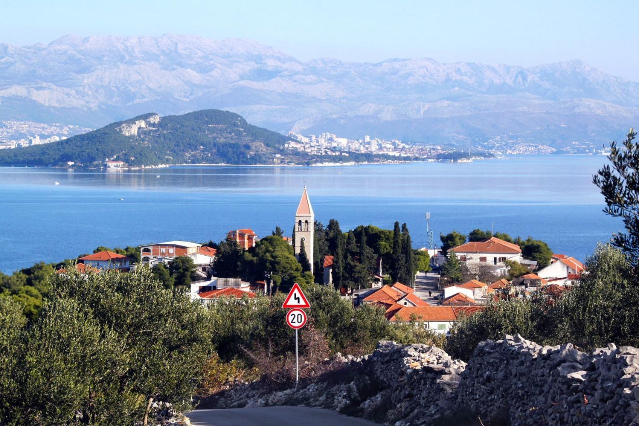 Apartments By The Sea Slatine, Ciovo - 16345 エクステリア 写真