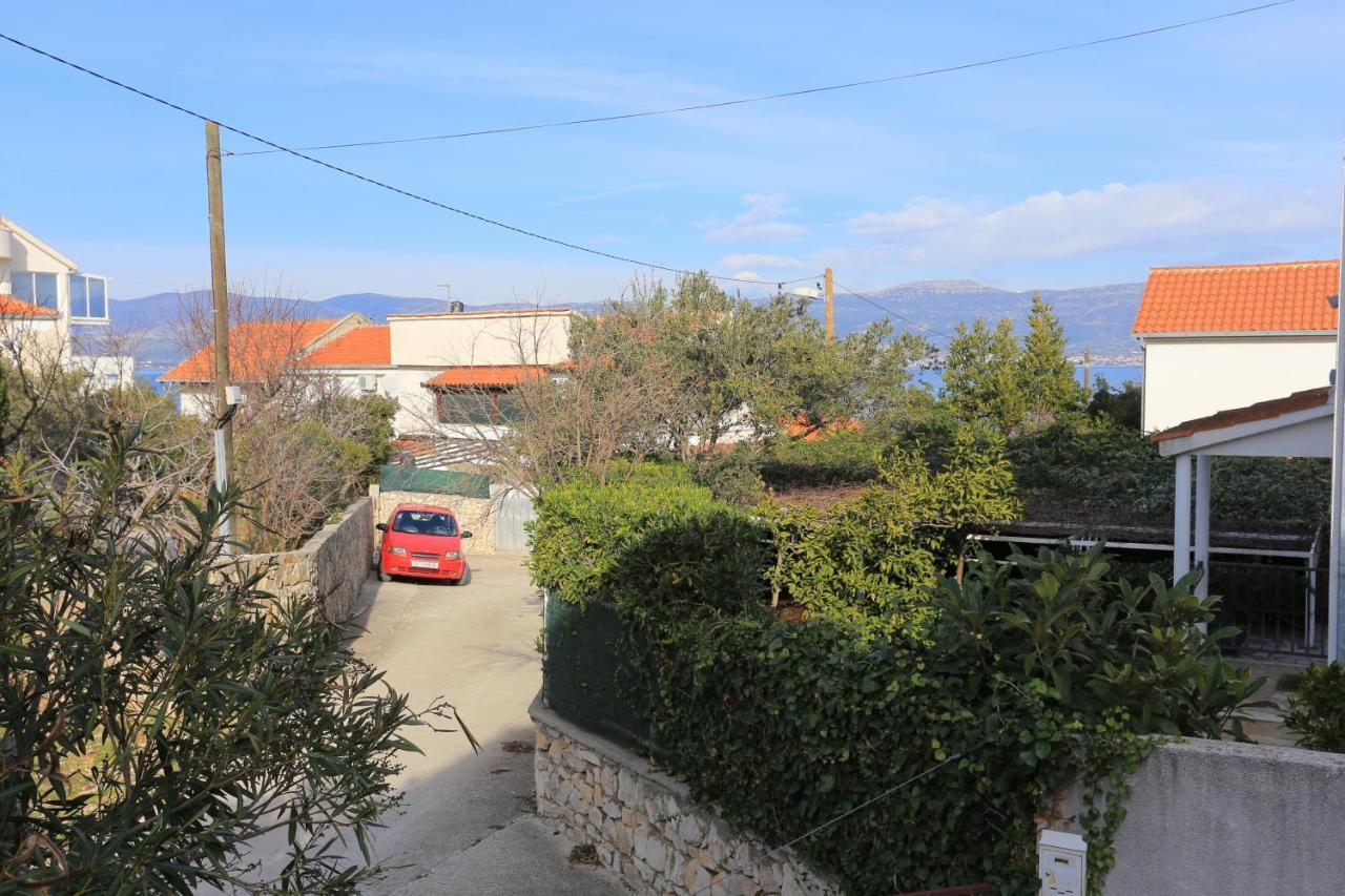 Apartments By The Sea Slatine, Ciovo - 16345 エクステリア 写真